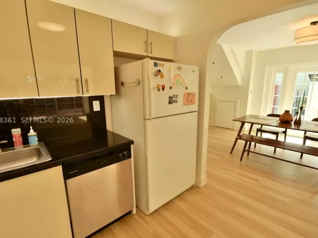 3-bedroom home for sale in Miami - 11732 SW 119th Ter - MondialRealty