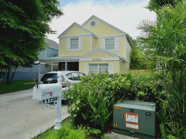 3-bedroom home for sale in Miami - 11732 SW 119th Ter - MondialRealty