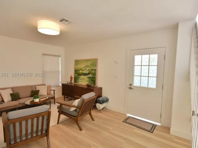 3-bedroom home for sale in Miami - 11732 SW 119th Ter - MondialRealty