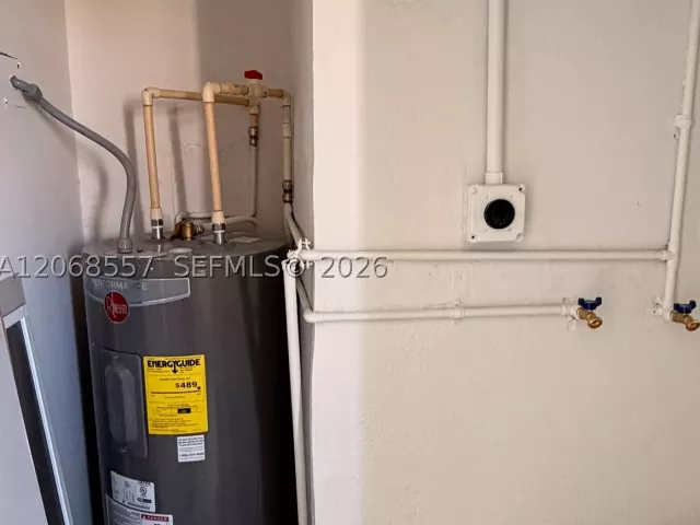 3-bedroom home for sale in Miami - 2830 SW 63rd Ave - MondialRealty