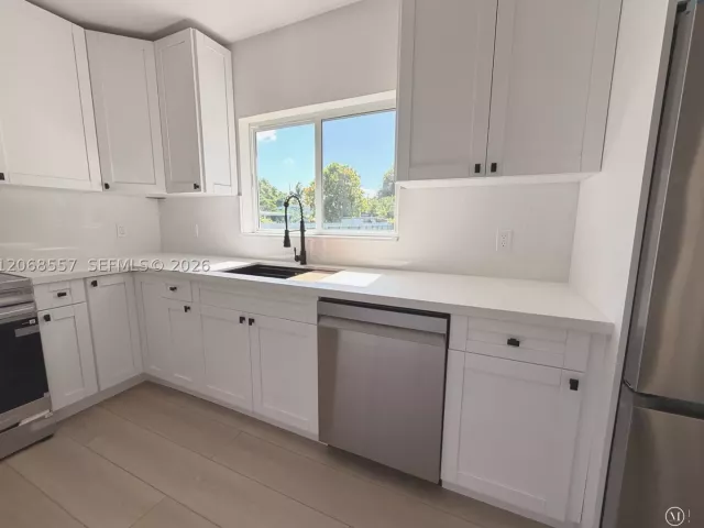 3-bedroom home for sale in Miami - 2830 SW 63rd Ave - MondialRealty