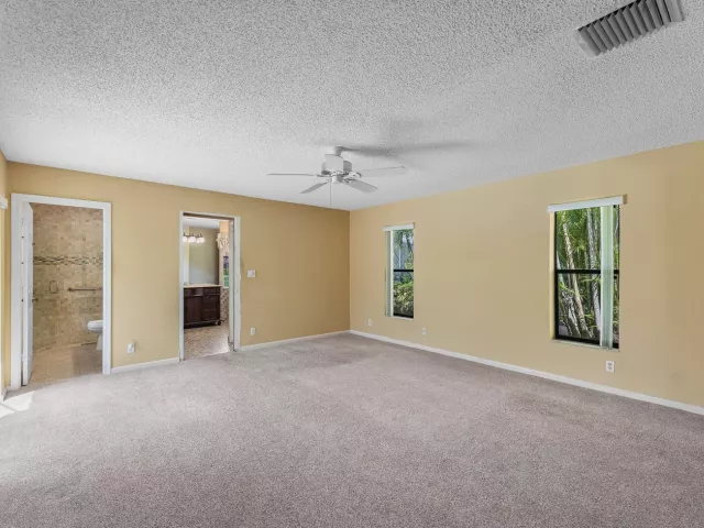 3-bedroom home for sale in Boca Raton - 10775 Boca Woods Lane - MondialRealty
