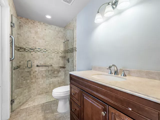 3-bedroom home for sale in Boca Raton - 10775 Boca Woods Lane - MondialRealty