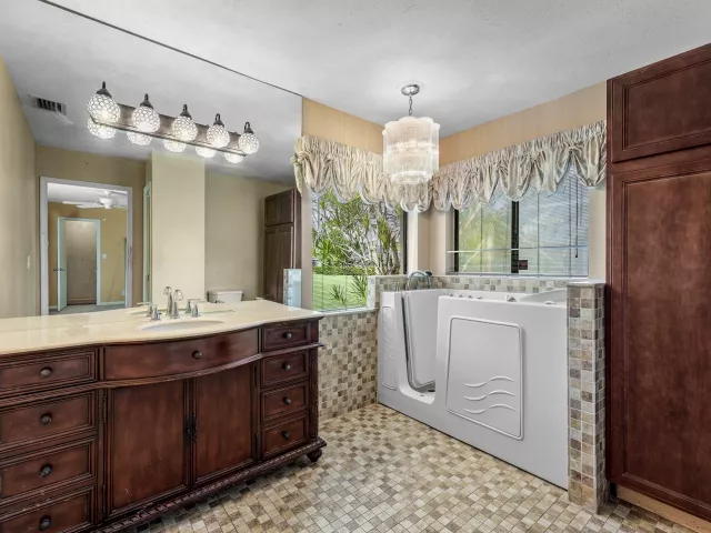 3-bedroom home for sale in Boca Raton - 10775 Boca Woods Lane - MondialRealty