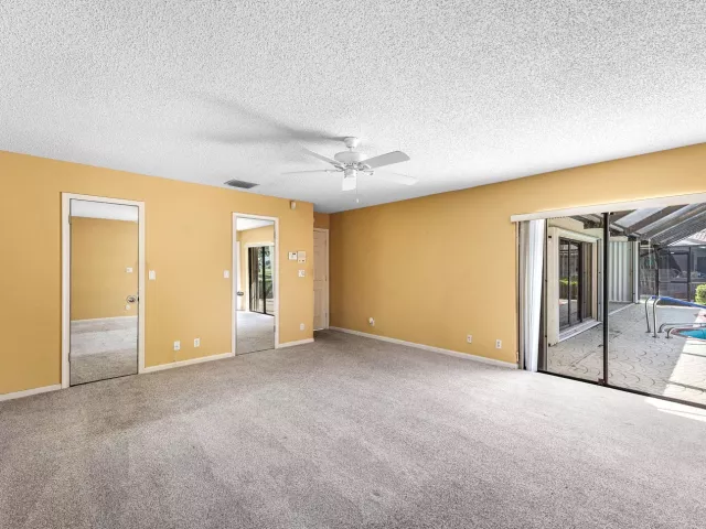 3-bedroom home for sale in Boca Raton - 10775 Boca Woods Lane - MondialRealty