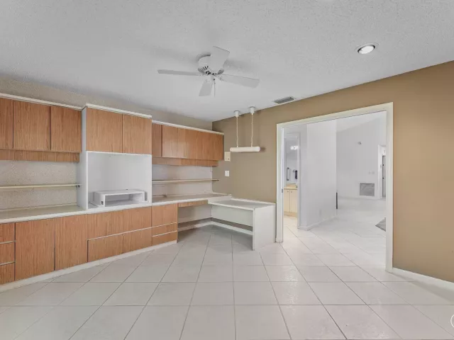 3-bedroom home for sale in Boca Raton - 10775 Boca Woods Lane - MondialRealty
