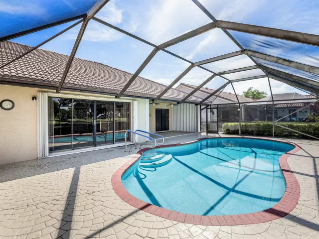 3-bedroom home for sale in Boca Raton - 10775 Boca Woods Lane - MondialRealty