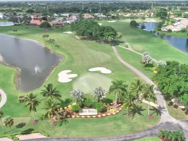3-bedroom home for sale in Boca Raton - 10775 Boca Woods Lane - MondialRealty