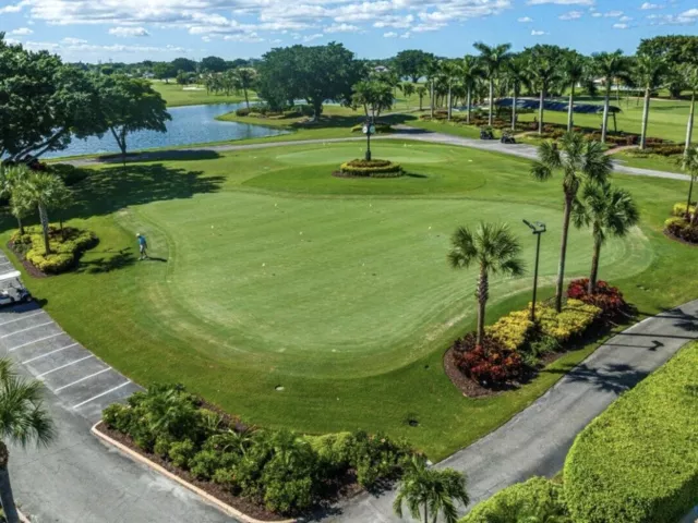 3-bedroom home for sale in Boca Raton - 10775 Boca Woods Lane - MondialRealty