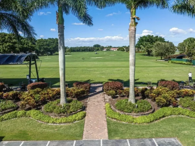 3-bedroom home for sale in Boca Raton - 10775 Boca Woods Lane - MondialRealty