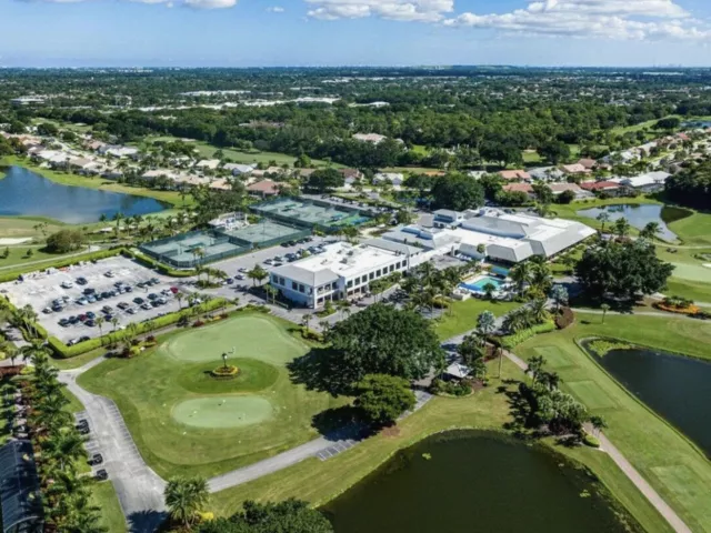 3-bedroom home for sale in Boca Raton - 10775 Boca Woods Lane - MondialRealty