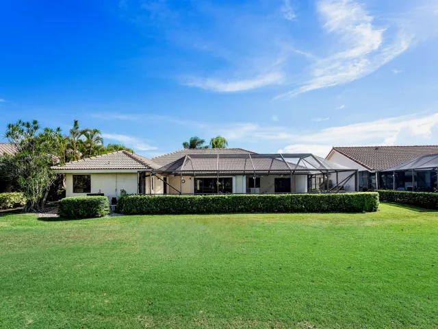 3-bedroom home for sale in Boca Raton - 10775 Boca Woods Lane - MondialRealty