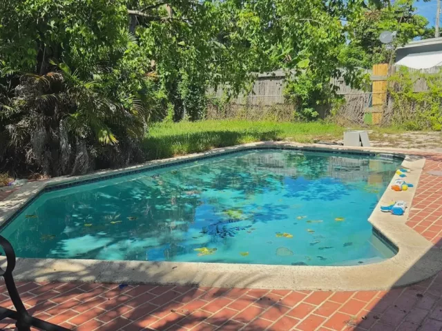 3-bedroom home for sale in Deerfield Beach - 601 W Sample Rd - MondialRealty