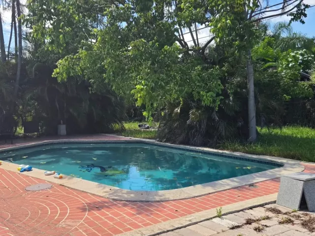 3-bedroom home for sale in Deerfield Beach - 601 W Sample Rd - MondialRealty