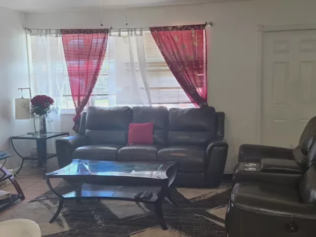 3-bedroom home for sale in Deerfield Beach - 601 W Sample Rd - MondialRealty