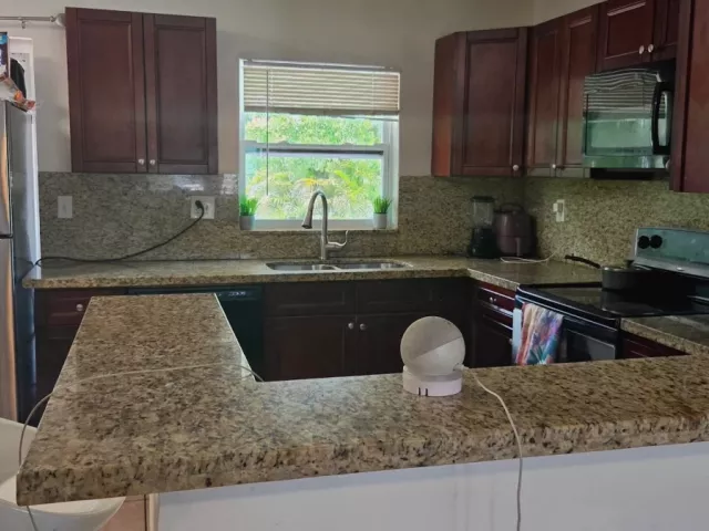 3-bedroom home for sale in Deerfield Beach - 601 W Sample Rd - MondialRealty