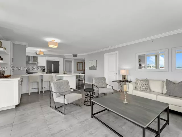 2-bedroom condo for sale in Miami Beach - 90 Alton Rd 1102 - MondialRealty