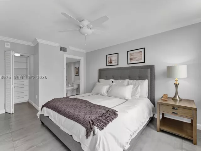 2-bedroom condo for sale in Miami Beach - 90 Alton Rd 1102 - MondialRealty