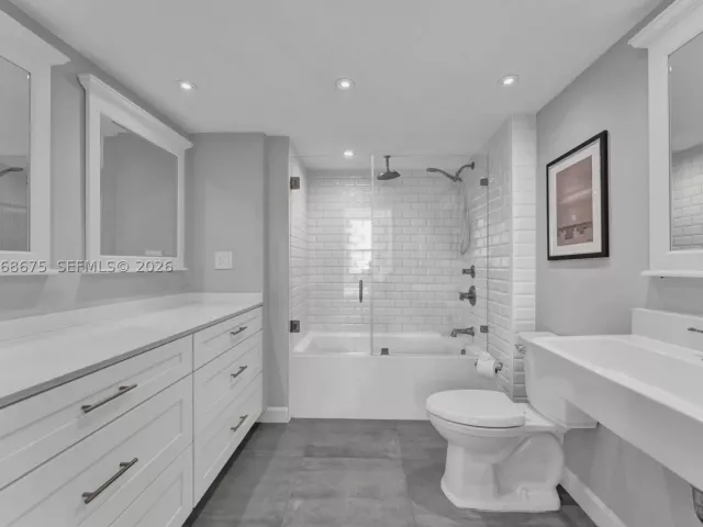 2-bedroom condo for sale in Miami Beach - 90 Alton Rd 1102 - MondialRealty