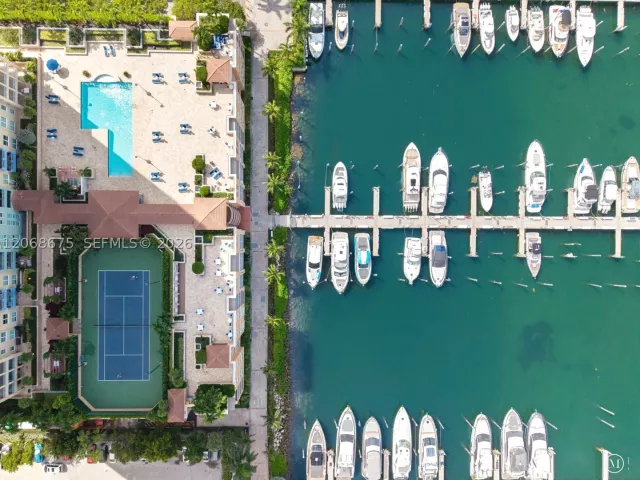2-bedroom condo for sale in Miami Beach - 90 Alton Rd 1102 - MondialRealty
