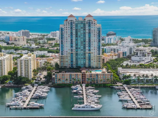 2-bedroom condo for sale in Miami Beach - 90 Alton Rd 1102 - MondialRealty