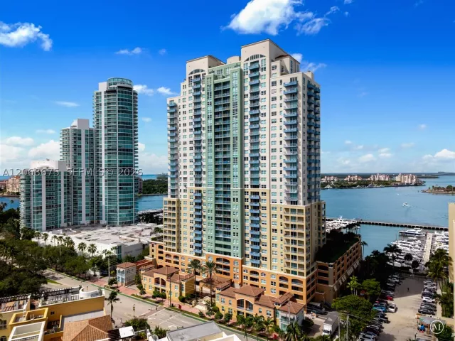 2-bedroom condo for sale in Miami Beach - 90 Alton Rd 1102 - MondialRealty