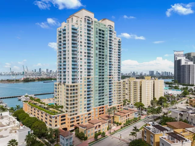 2-bedroom condo for sale in Miami Beach - 90 Alton Rd 1102 - MondialRealty