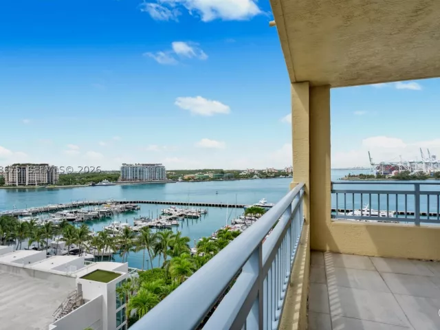 2-bedroom condo for sale in Miami Beach - 90 Alton Rd 1102 - MondialRealty