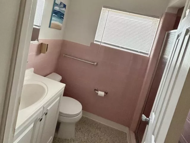 3-bedroom home for rent in Lauderdale By The Sea - 1800 E TERRA MAR Drive - MondialRealty