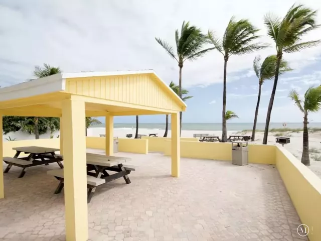 3-bedroom home for rent in Lauderdale By The Sea - 1800 E TERRA MAR Drive - MondialRealty