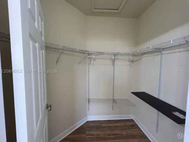 4-bedroom home for rent in Homestead - 2410 NE 4th St 2410 - MondialRealty