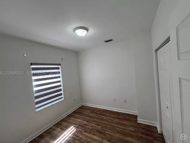 4-bedroom home for rent in Homestead - 2410 NE 4th St 2410 - MondialRealty
