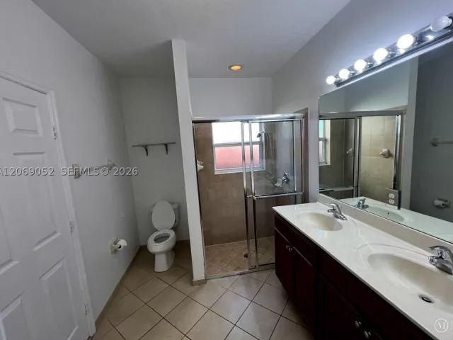 4-bedroom home for rent in Homestead - 2410 NE 4th St 2410 - MondialRealty