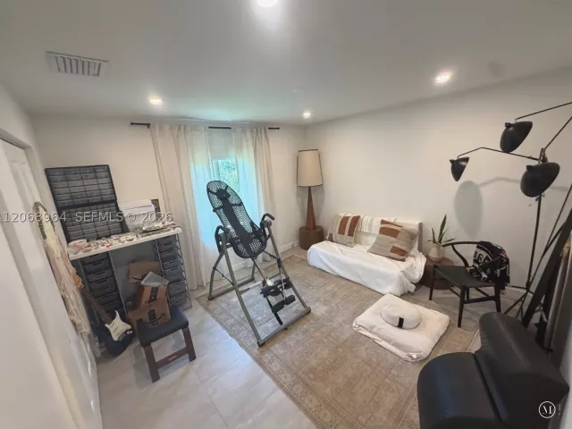 3-bedroom home for rent in North Miami - 850 NE 127th St - MondialRealty