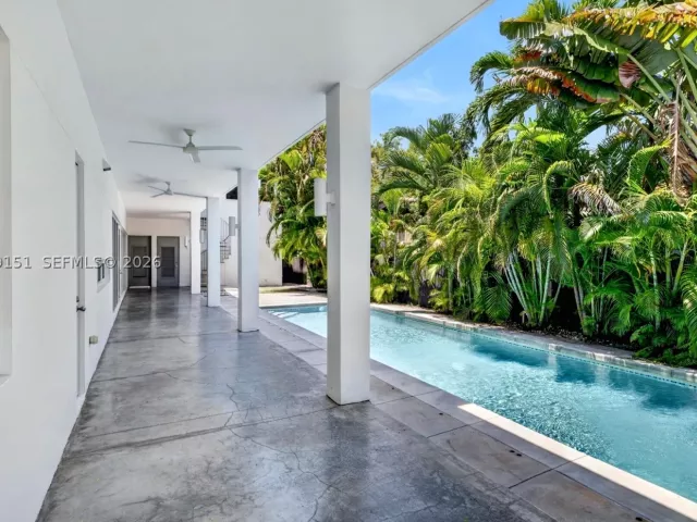 4-bedroom home for rent in Miami - 745 SW 22nd Rd - MondialRealty