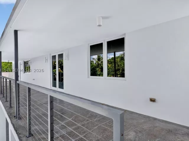 4-bedroom home for rent in Miami - 745 SW 22nd Rd - MondialRealty