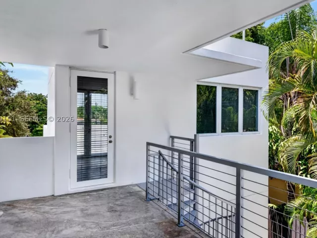 4-bedroom home for rent in Miami - 745 SW 22nd Rd - MondialRealty