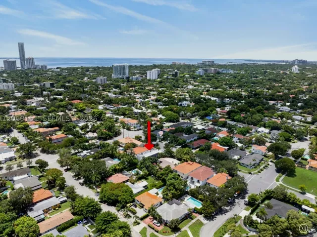4-bedroom home for rent in Miami - 745 SW 22nd Rd - MondialRealty