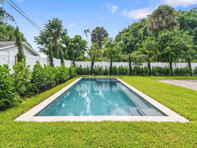 3-bedroom home for sale in West Palm Beach - 319 29th Street - MondialRealty
