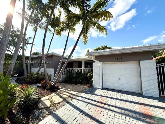 3-bedroom home for rent in Miami Beach - 1116 Biarritz Dr - MondialRealty