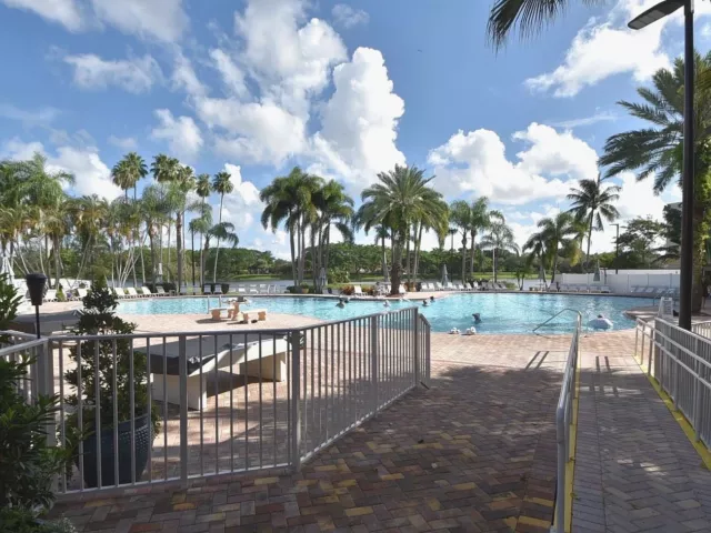5-bedroom home for rent in Boca Raton - 10920 HAYDN Drive 0 - MondialRealty