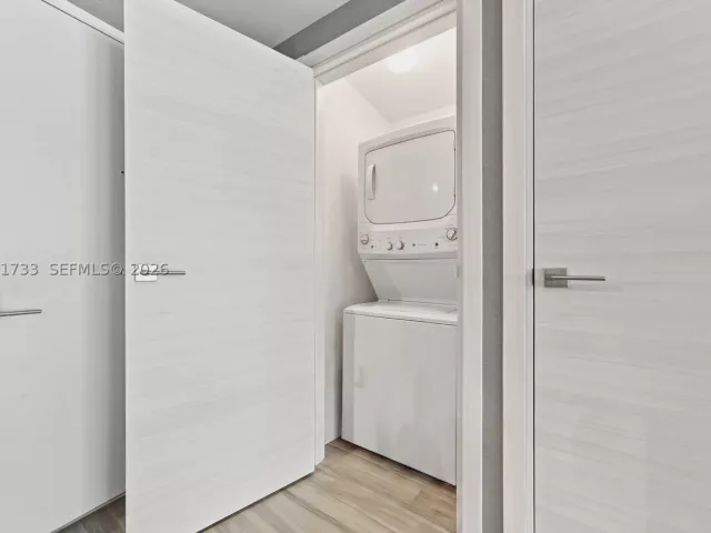 2-bedroom condo for sale in Miami - 801 S Miami Ave 2502 - MondialRealty