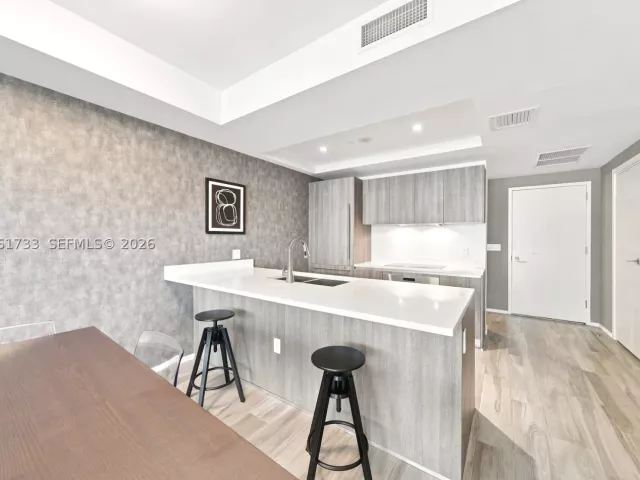 2-bedroom condo for sale in Miami - 801 S Miami Ave 2502 - MondialRealty