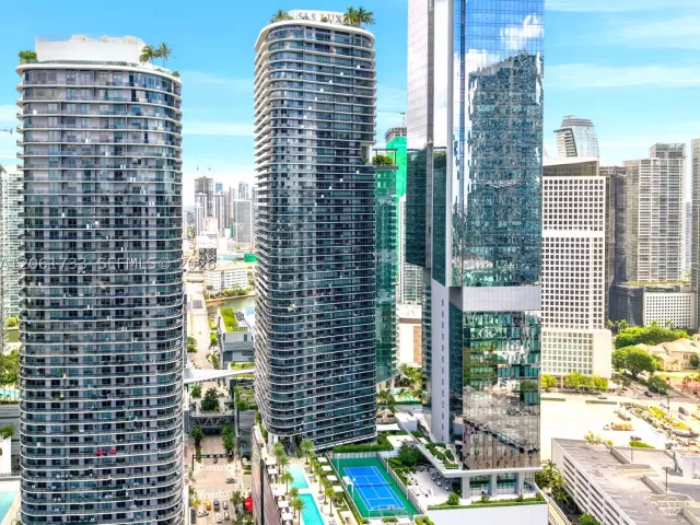 2-bedroom condo for sale in Miami - 801 S Miami Ave 2502 - MondialRealty