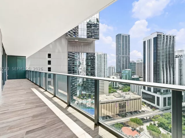 2-bedroom condo for sale in Miami - 801 S Miami Ave 2502 - MondialRealty