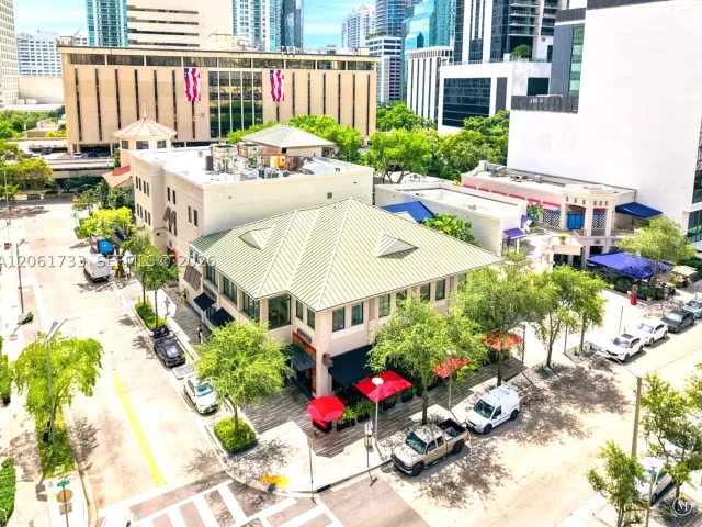 2-bedroom condo for sale in Miami - 801 S Miami Ave 2502 - MondialRealty
