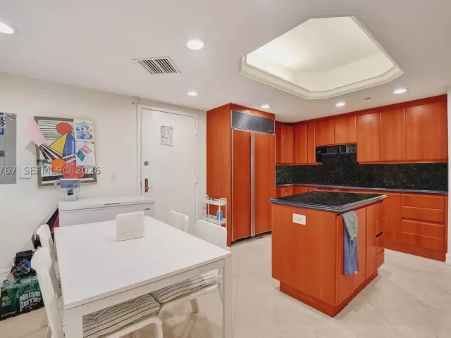 2-bedroom condo for sale in Surfside - 9595 N Collins Ave. 5NG - MondialRealty