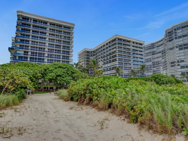 2-bedroom condo for sale in Surfside - 9595 N Collins Ave. 5NG - MondialRealty
