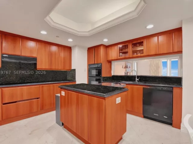 2-bedroom condo for sale in Surfside - 9595 N Collins Ave. 5NG - MondialRealty
