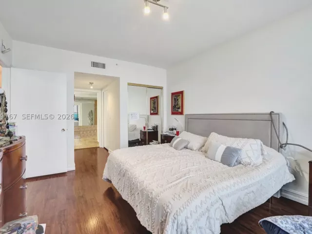 2-bedroom condo for sale in Surfside - 9595 N Collins Ave. 5NG - MondialRealty